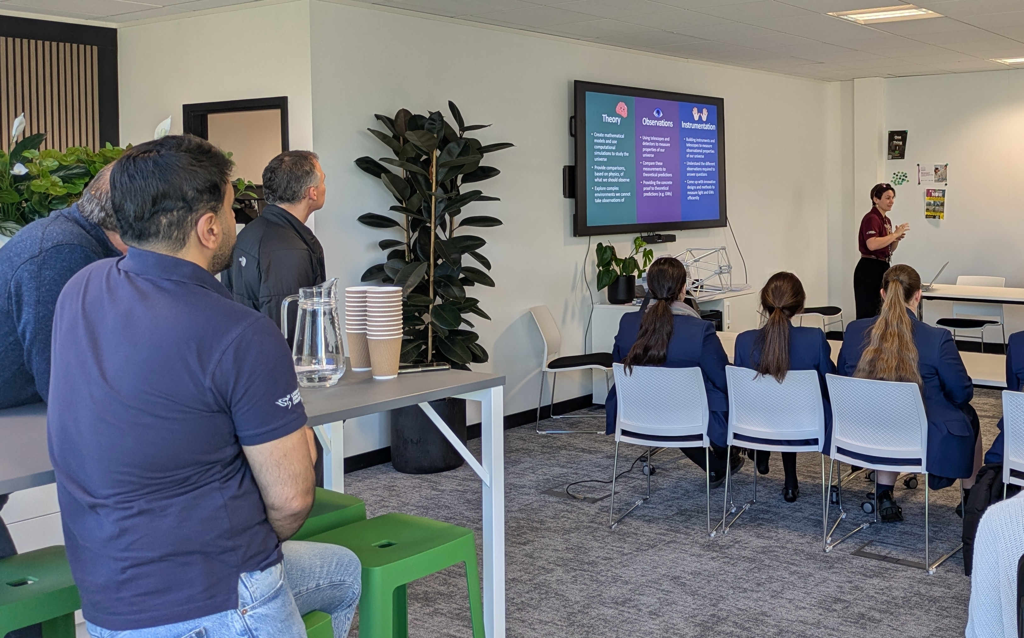 Chlo&eacute; presents the design a telescope session to school children